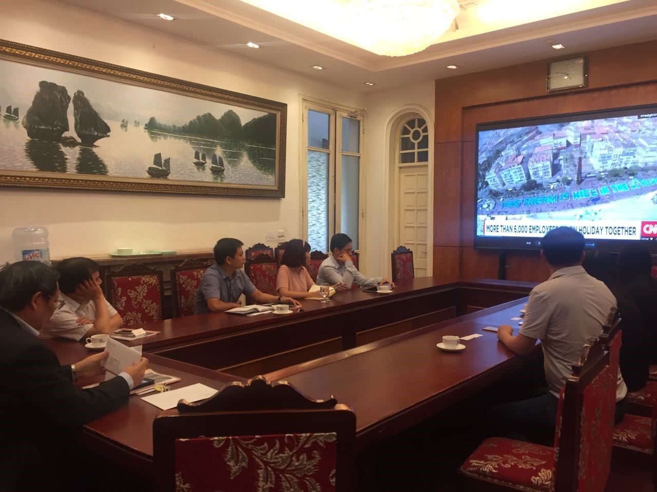越南国家旅游总局一行观看意博活动视频